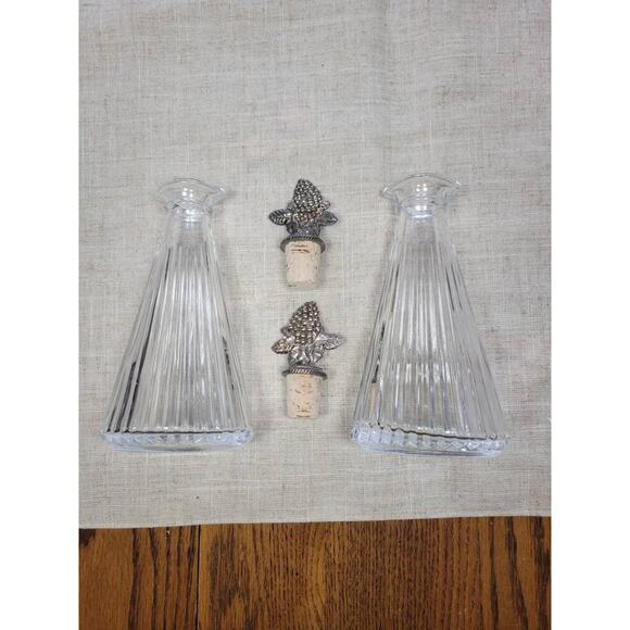 Vintage Mikasa Cruet Set, Oil & Vinegar, Grape Stopper, Silver Plate Holder - Picture 3 of 7